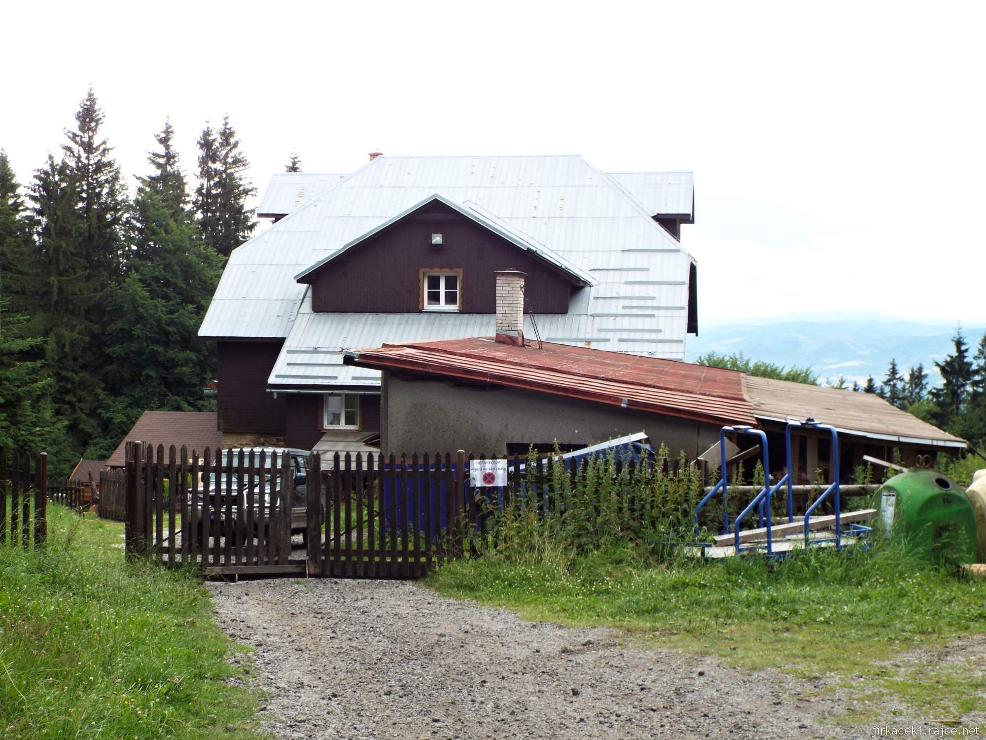 Horská chata Skalka v Beskydech - horní část chaty