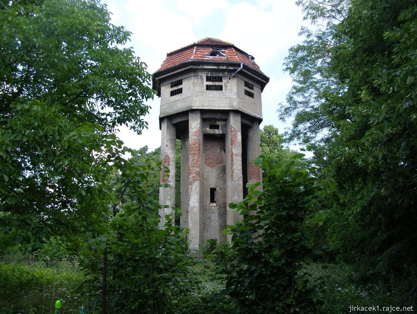 Hlučín - vodárenská věž a vodojem
