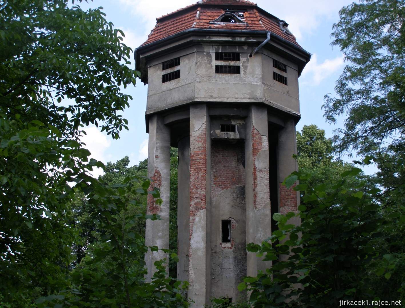 Hlučín - vodárenská věž a vodojem