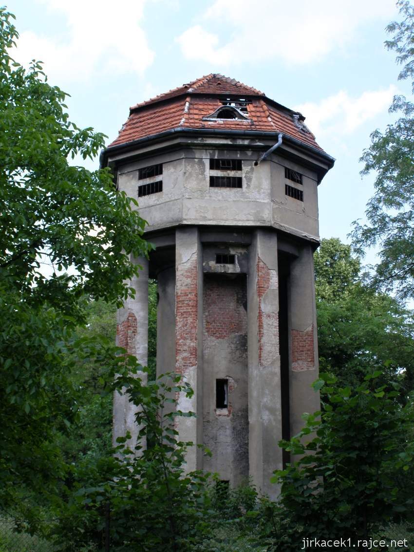 Hlučín - vodárenská věž a vodojem