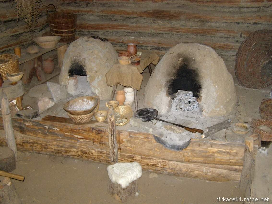 archeoskanzen Modrá 14 - pekárna