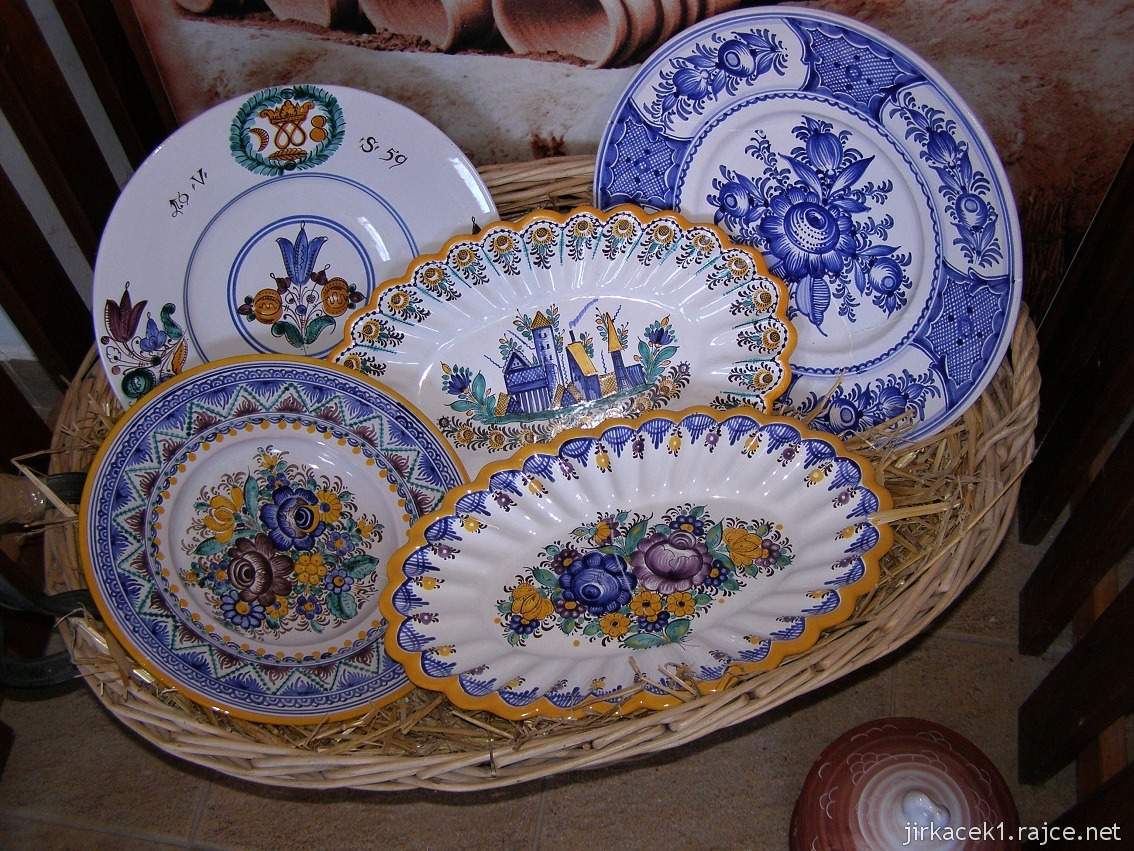 Tupesy - Muzeum tupeské keramiky 08 - expozice keramiky