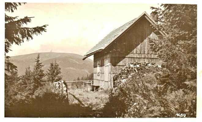 Historická fotky chaty Šindelky s výhledem na Králický Sněžník