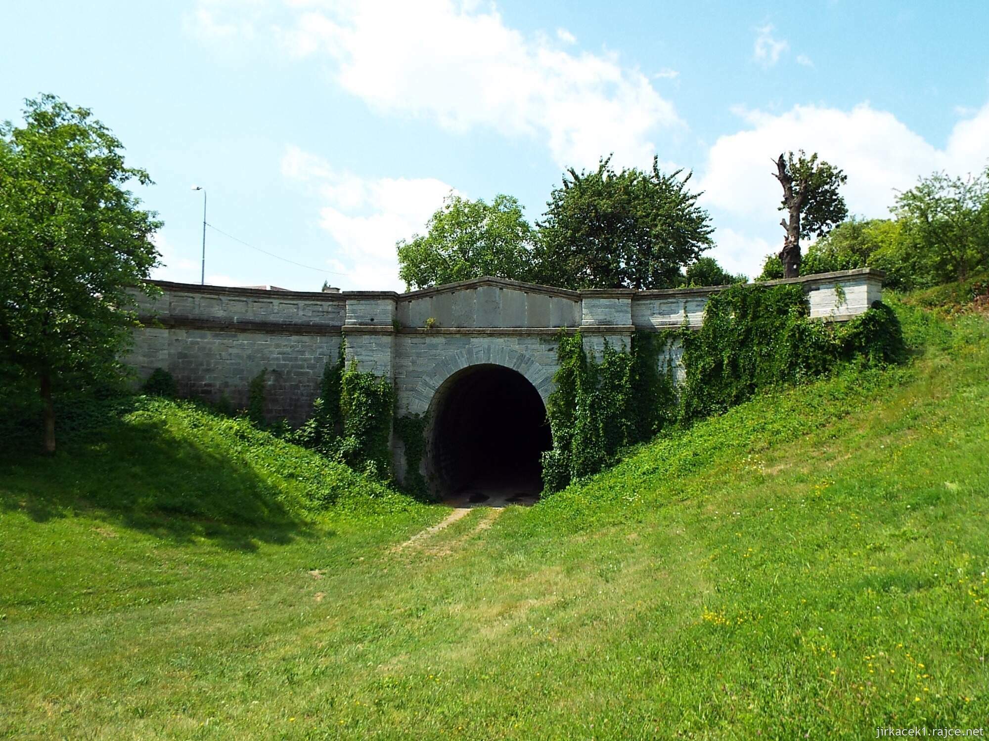 A - Slavíč - tunel 04