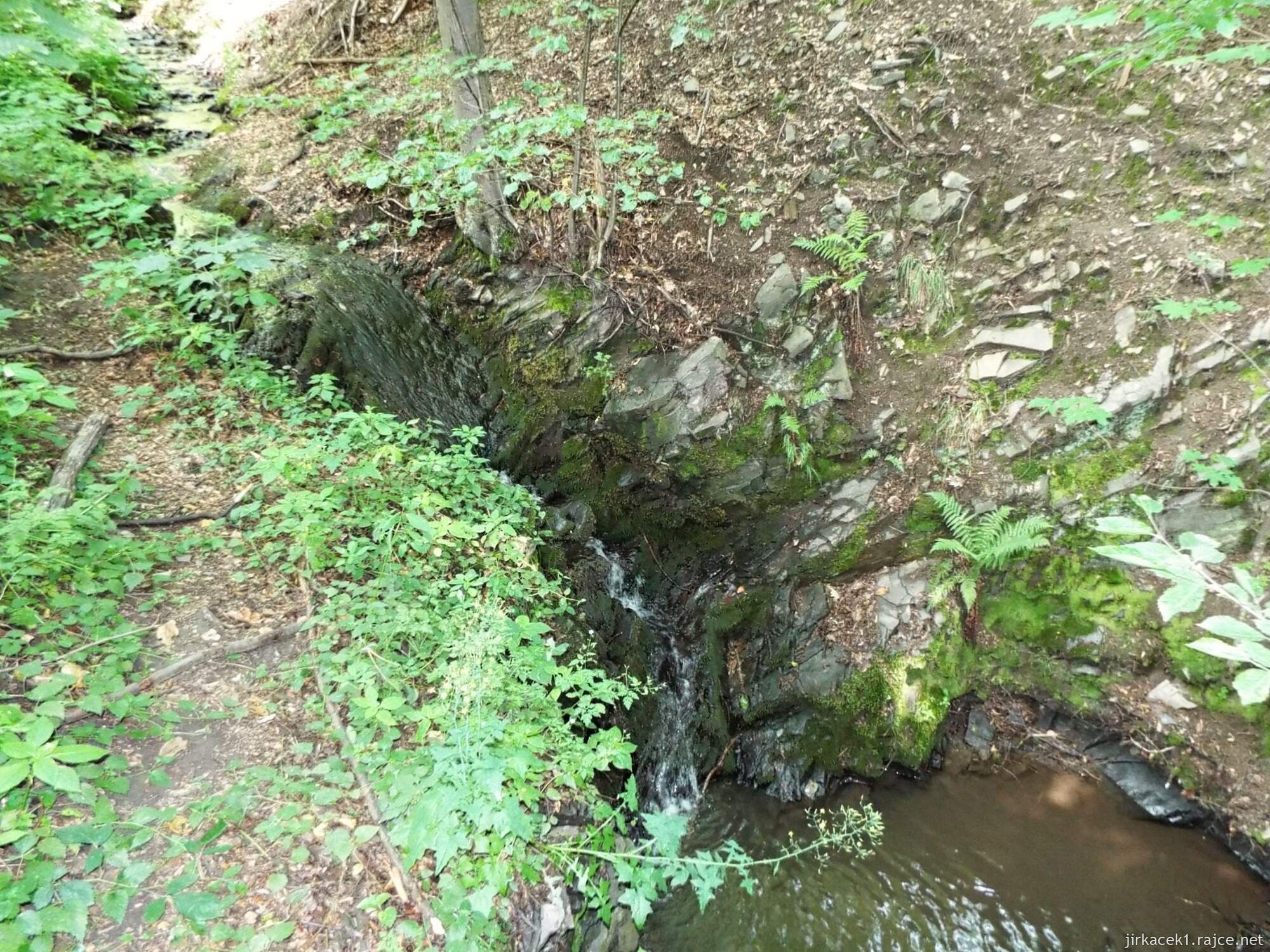E - okolo Juřacky 06 - vodopády na žabníku