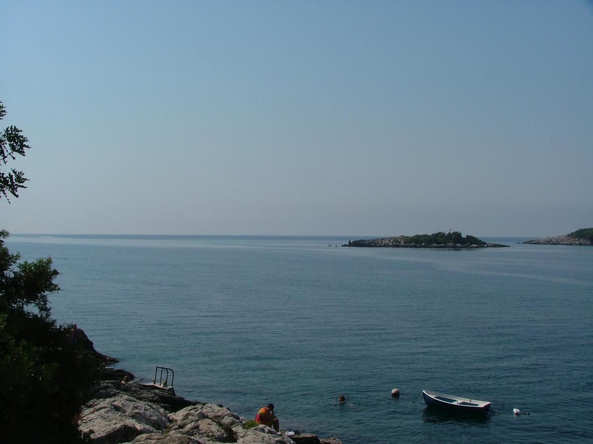 Every second a shared thrill