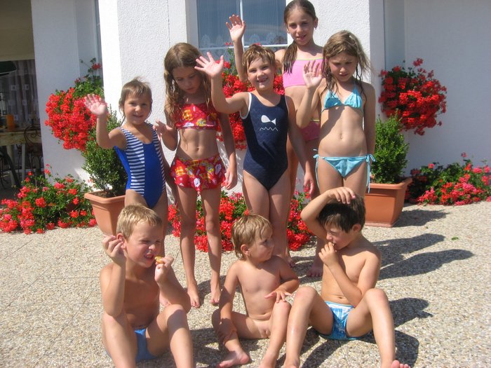 kamarádi dětí hanata album on Rajče