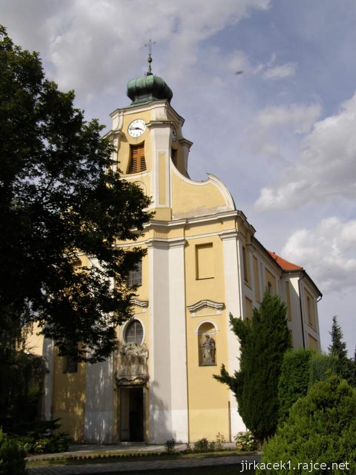 Brodek u Prostějova - kostel Povýšení sv. Kříže - čelní pohled