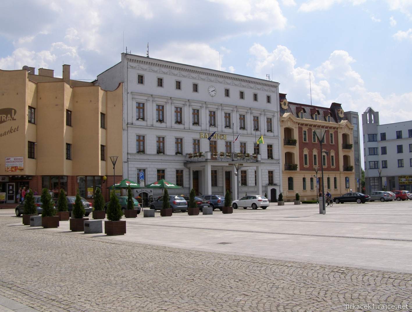 10 - Hlučín - Mírové náměstí 06 - radnice a sousední domy