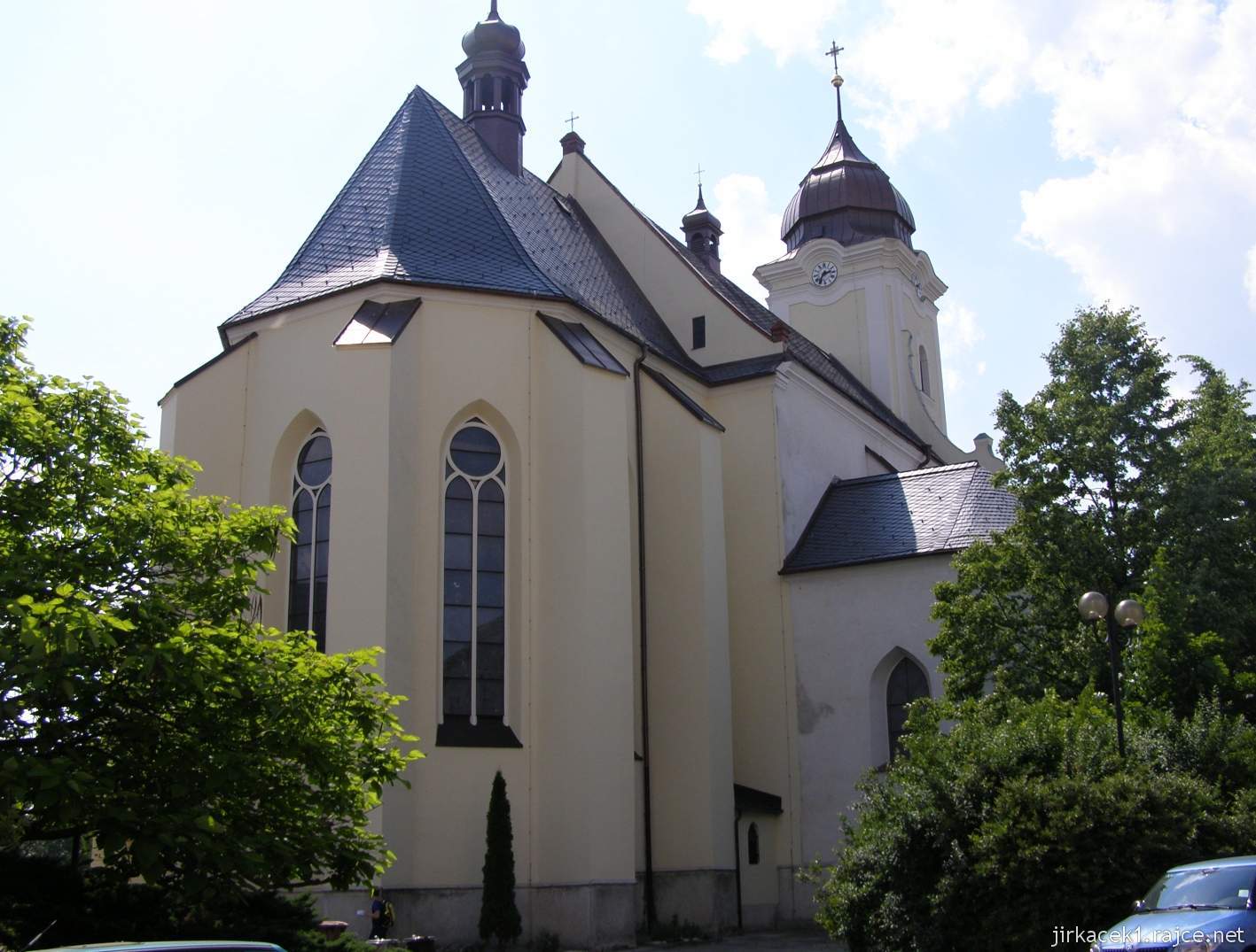 11 - Hlučín - kostel sv. Jana Křtitele 01 - zadní pohled