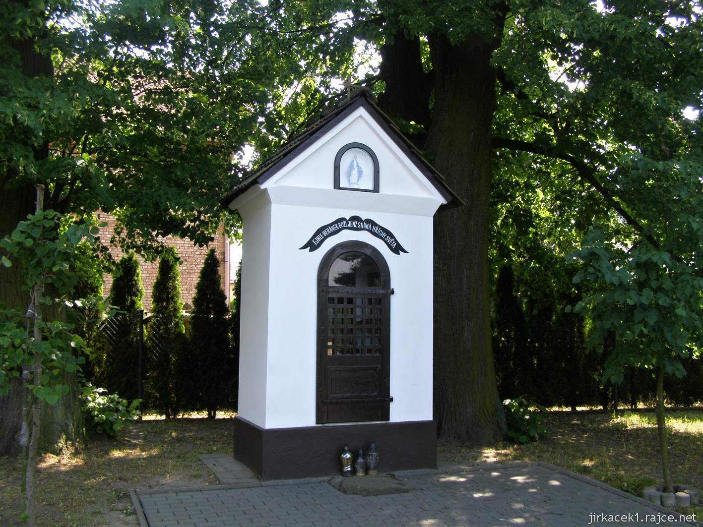 17 - Hlučín - kaple na Vinohradské ulici 01