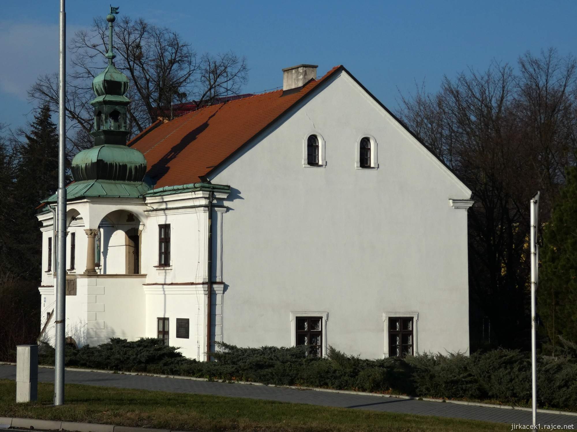 Valašské Meziříčí - stará krásenská radnice 02 - pohled od tržnice