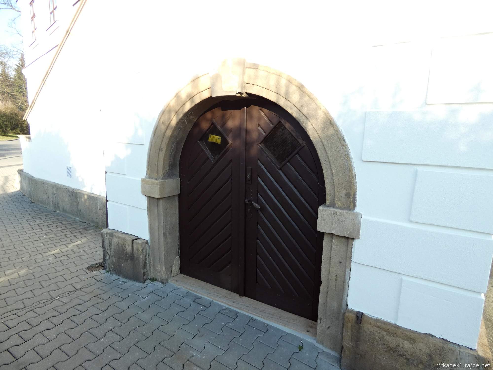 Valašské Meziříčí - stará krásenská radnice 11 - druhý malý vchod