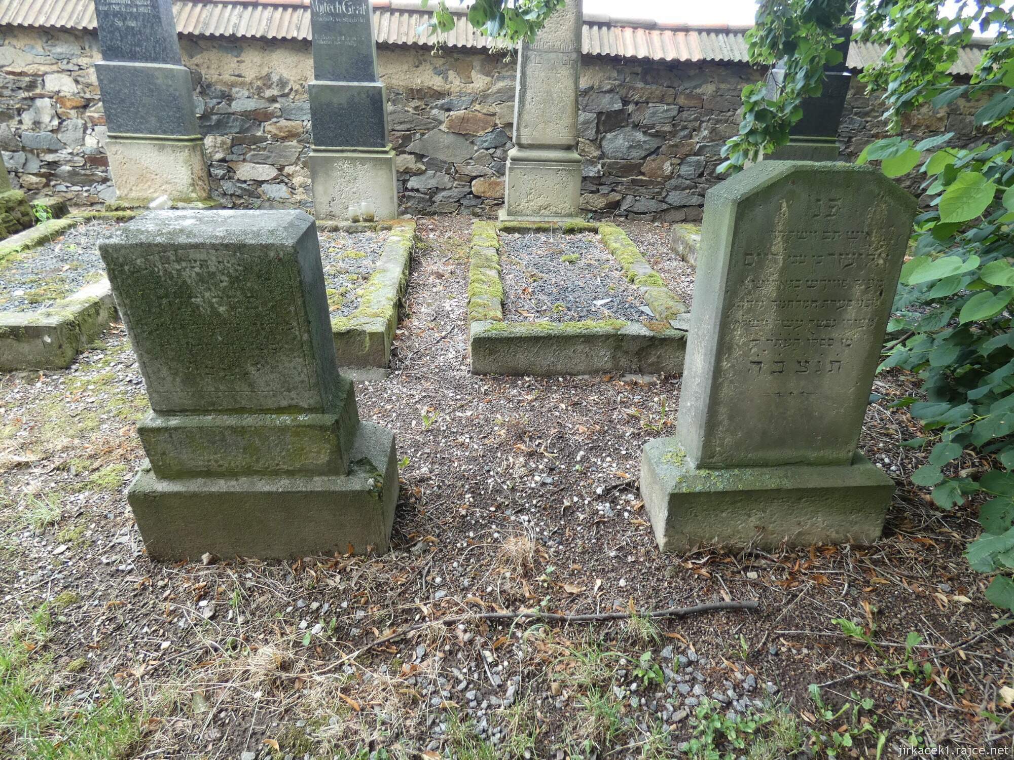 E - Kouřim - židovský hřbitov 008
