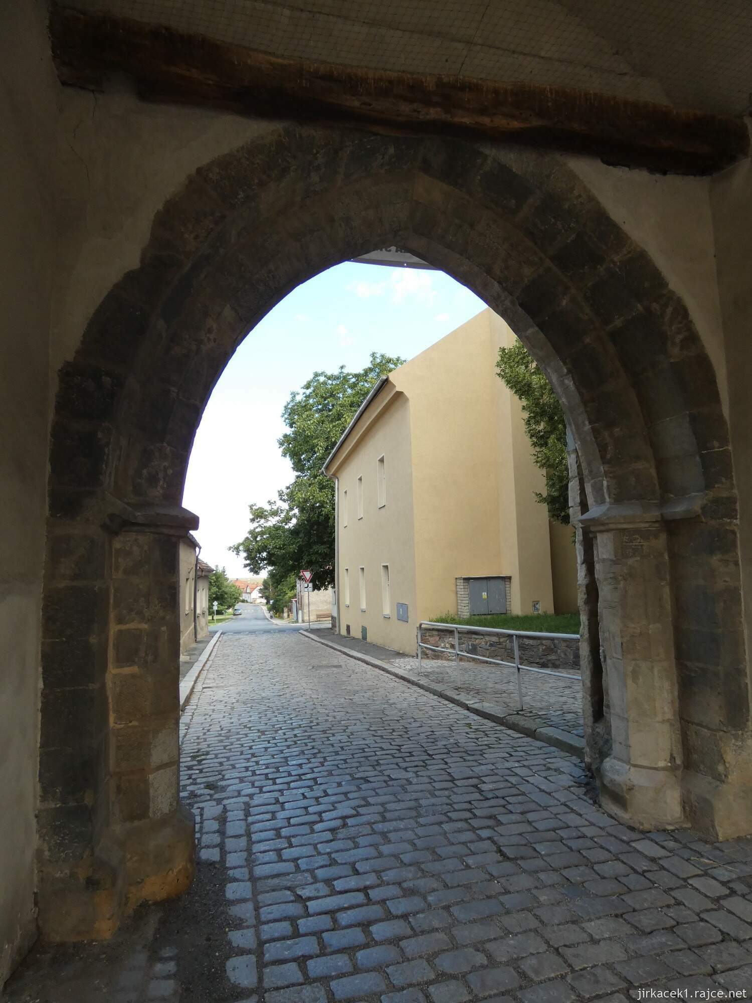 F - Kouřim - městské hradby 017 - Pražská brána