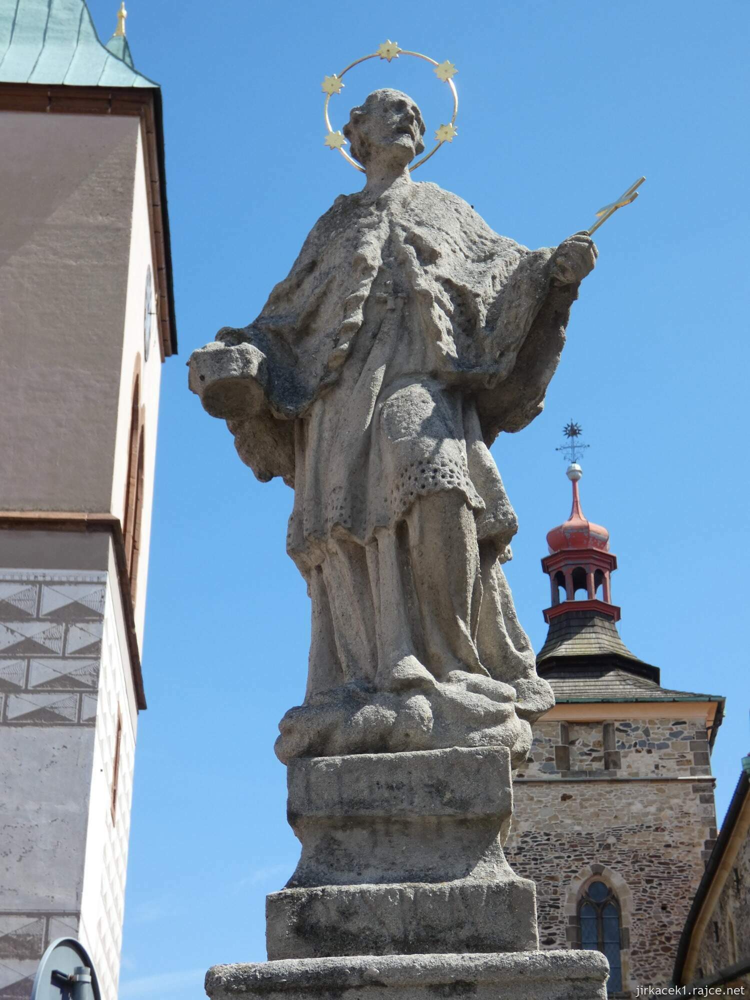 I - Kouřim - Mírové náměstí 072 - socha sv. Jana Nepomuckého