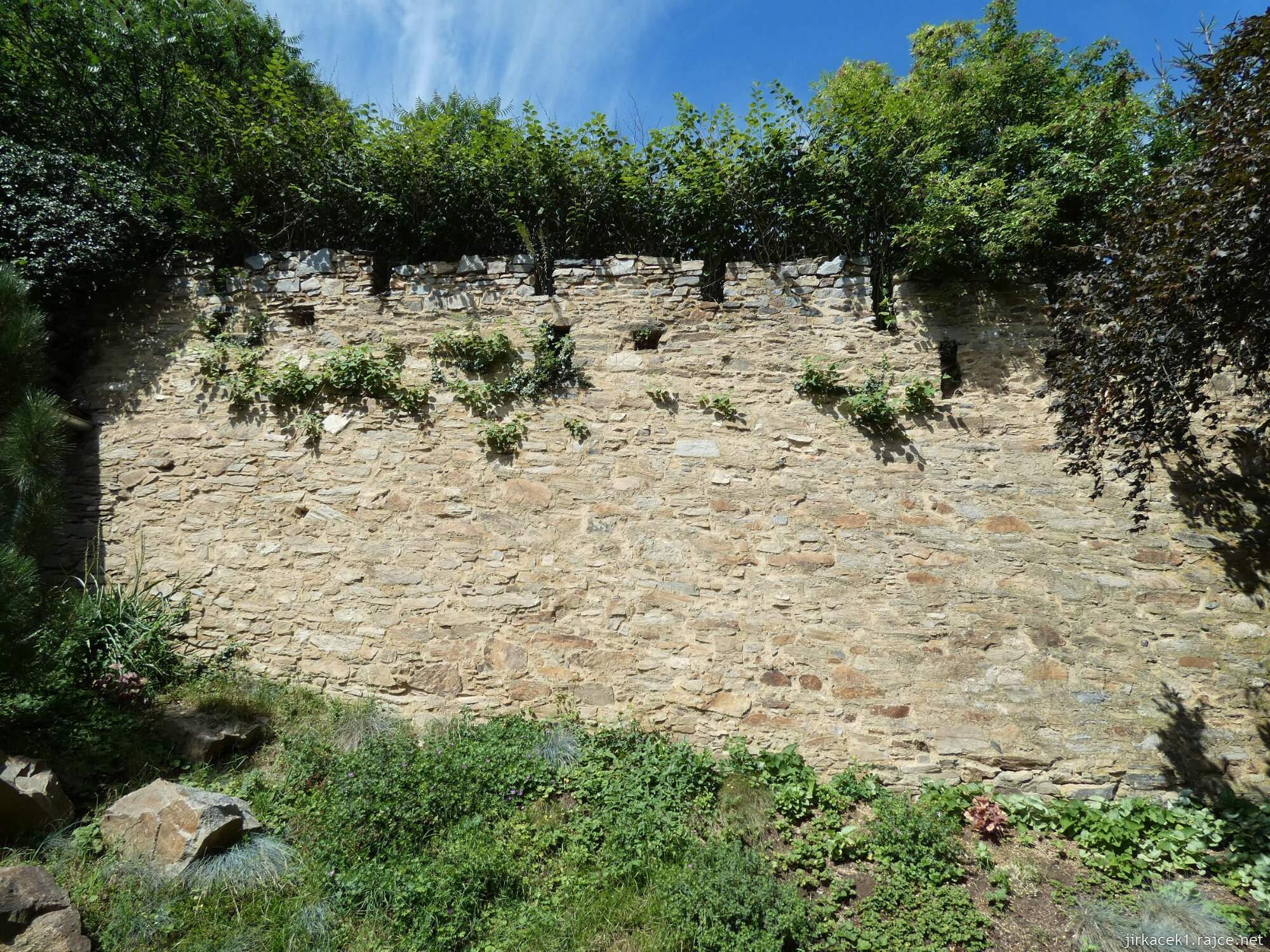 K - Kouřim - městský park Na hradbách 050