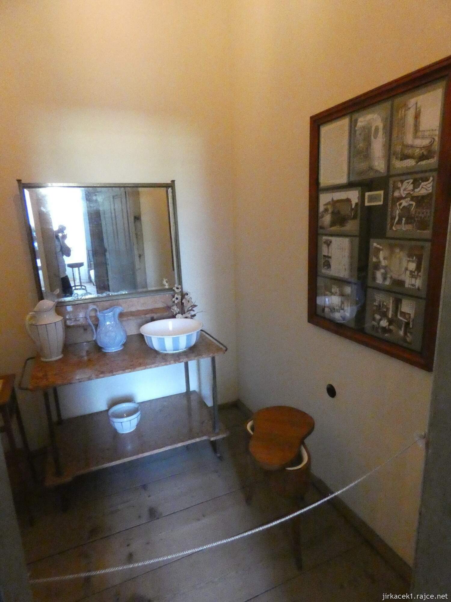 Ž2 - Kačina - skvostný empírový zámek 096